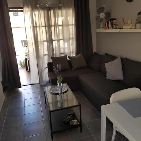 Apartment Mit Gemeinschaftlichem Pool *